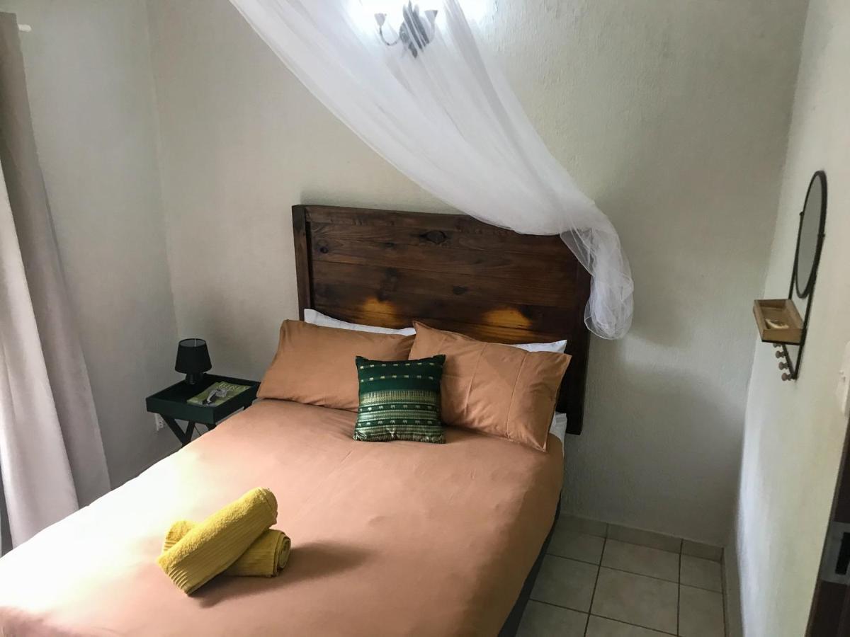 Hello Kruger Hideaway Cottage Marloth Park Esterno foto